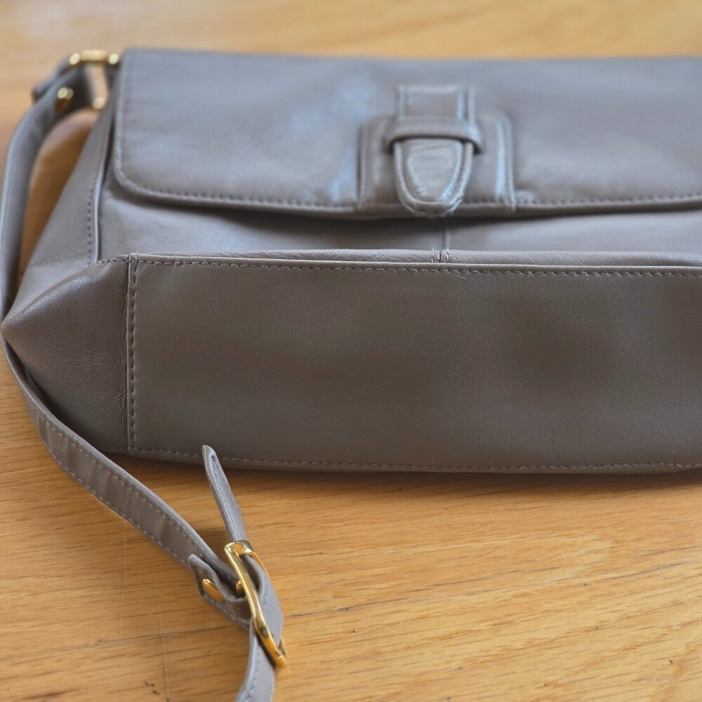 1980's Vintage - New with Tags - Taupe Genuine Leather - Sears - Exceptional